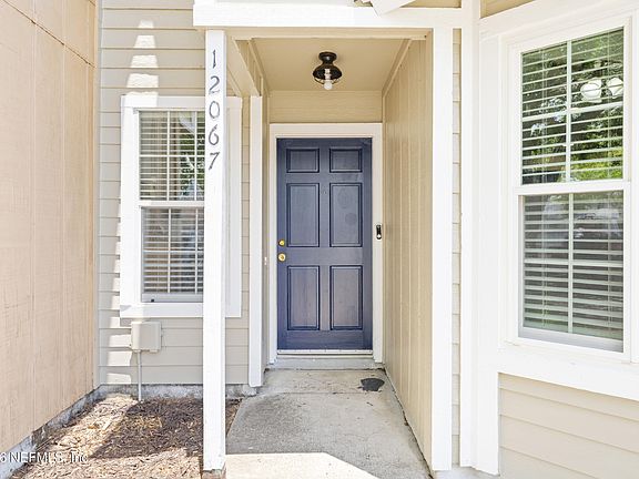 2nd image of 12067 COBBLEWOOD Lane N