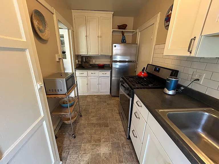 Maryland Manor — Photo 12