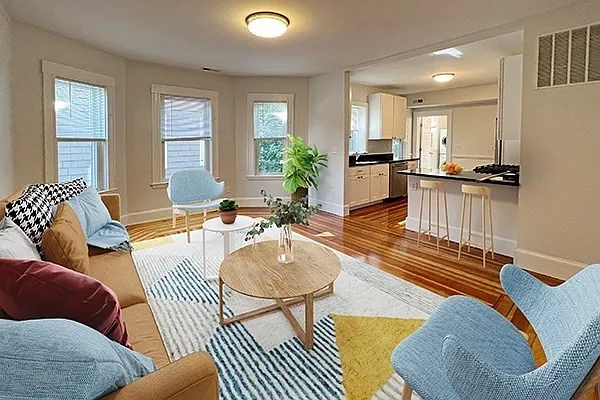 3 bed, 897 sqft, $4,500 — Photo 3