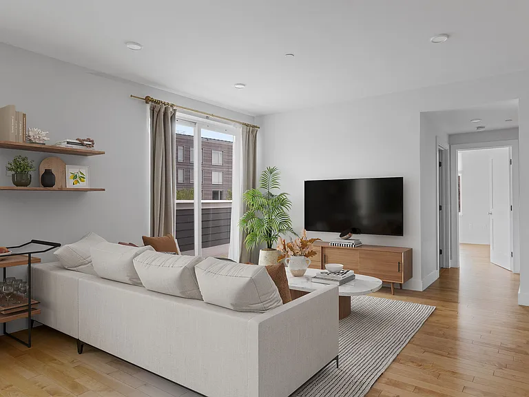 50 Hichborn St #506 — Photo 7