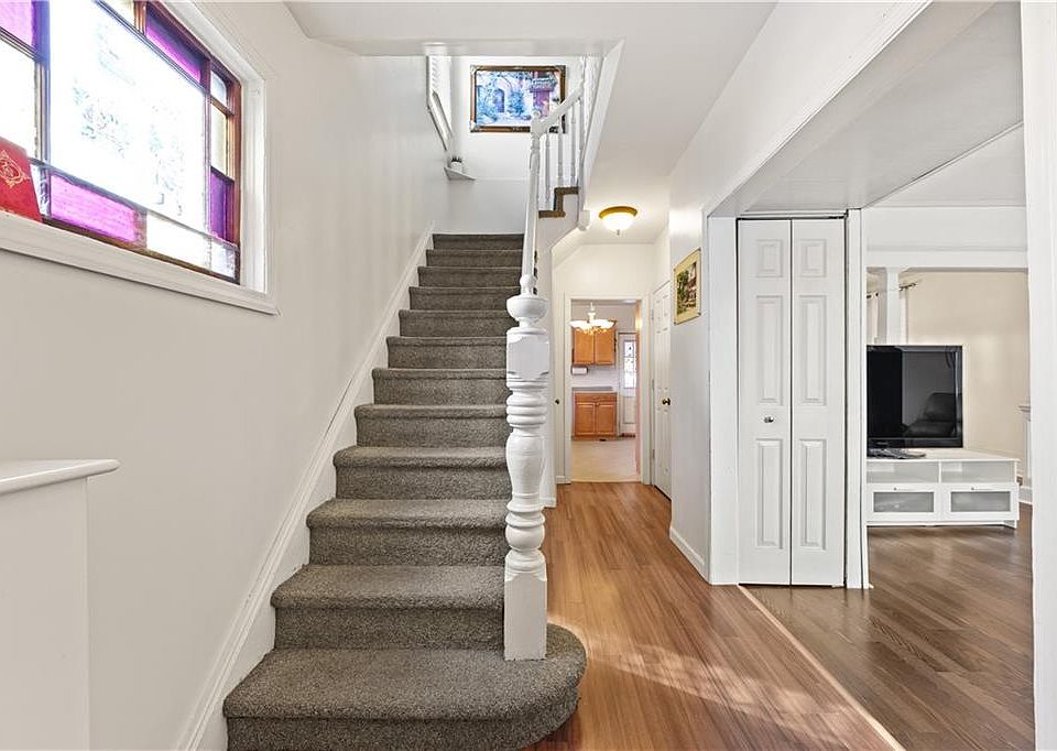 1st image of 39 Reynolds St