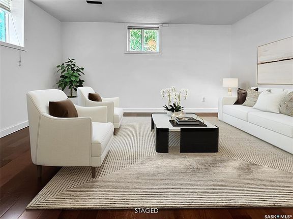 4th image of 161 5th AVENUE NE