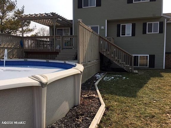 2nd image of 1199 Southhill Dr NW