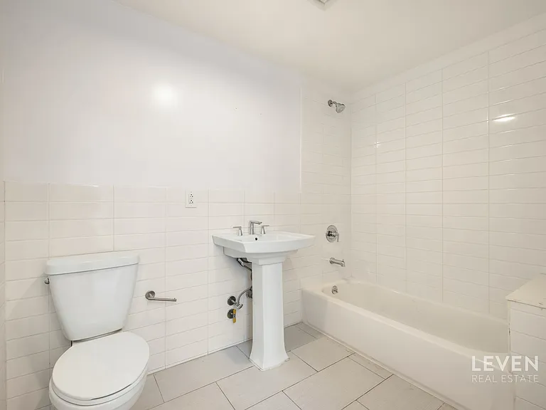 95 Grand St #2 — Photo 5