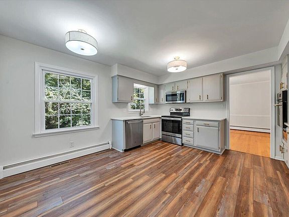 3rd image of 3711 Verona Trl