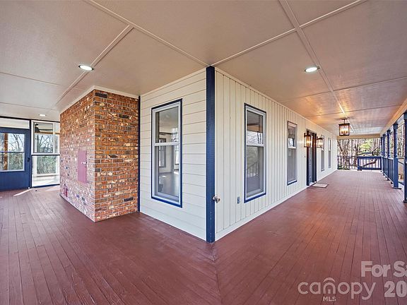 5th image of 8 Indian Ridge Rd