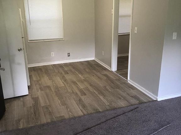 2nd image of 2822 Louise Dr