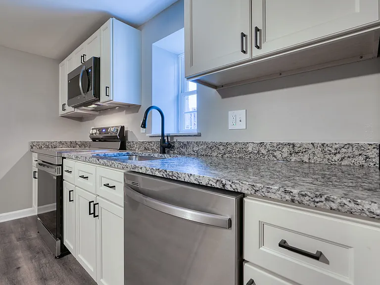 6722 Brentwood Ave #1B — Photo 6