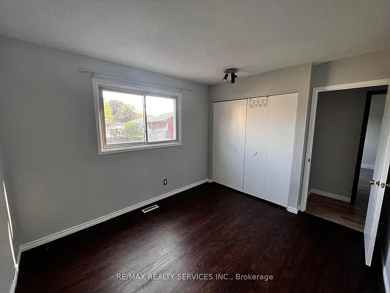 17 Renny Cres #BASEMENT — Photo 15