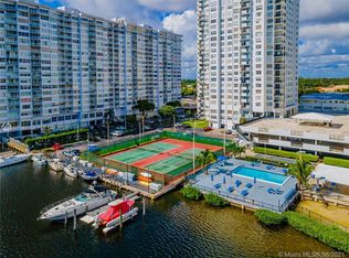 2750 NE 183rd St APT 801, Aventura, FL 33160