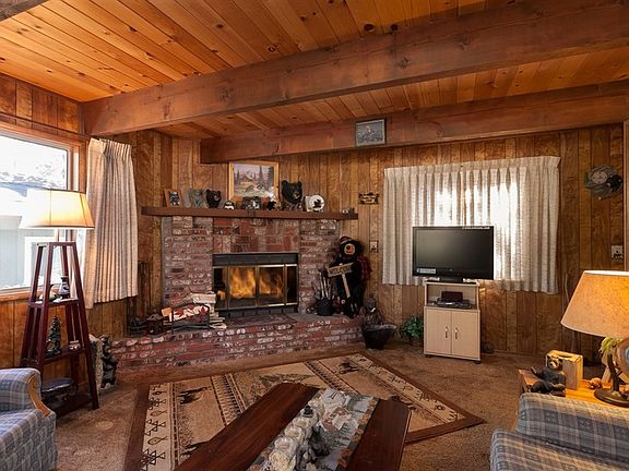 4th image of 424 Barrett Way