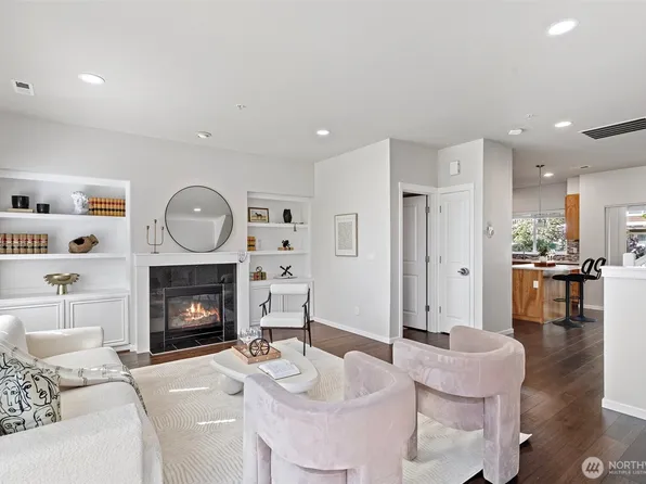 83 Sky Ridge Road NW, Issaquah, WA 98027
