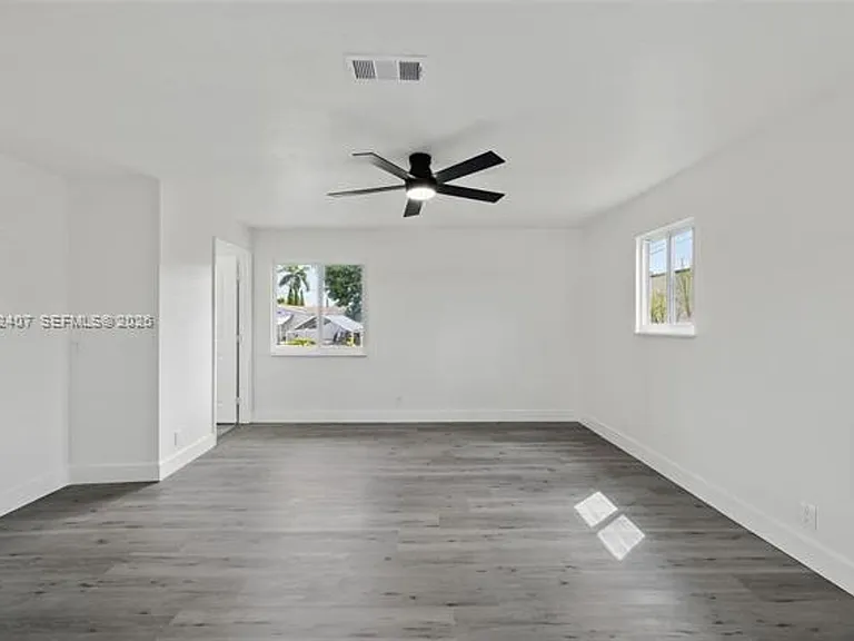 1867 NW 8th Ave — Photo 14