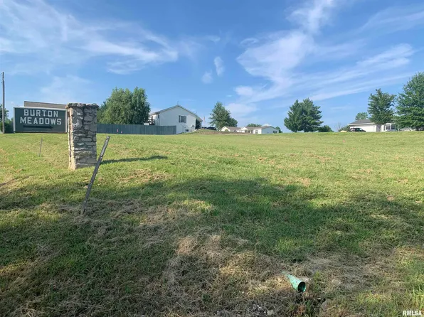 1019 Burton Meadows Rd, Quincy, IL 62305