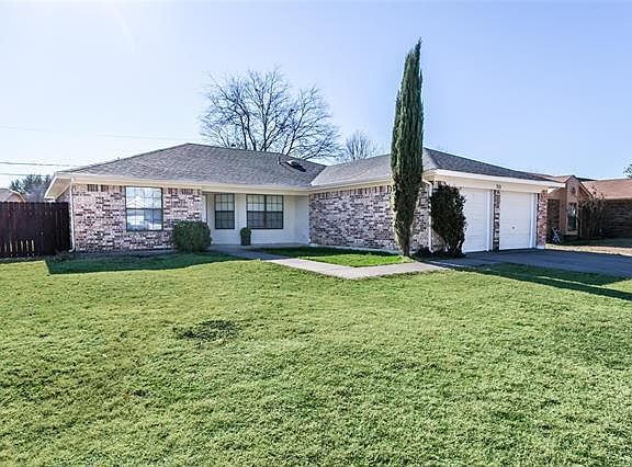 3rd image of 321 Chambers Creek Dr S