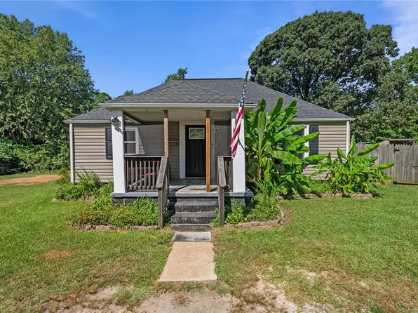 102 Windsor Rd, Portsmouth, VA 23701