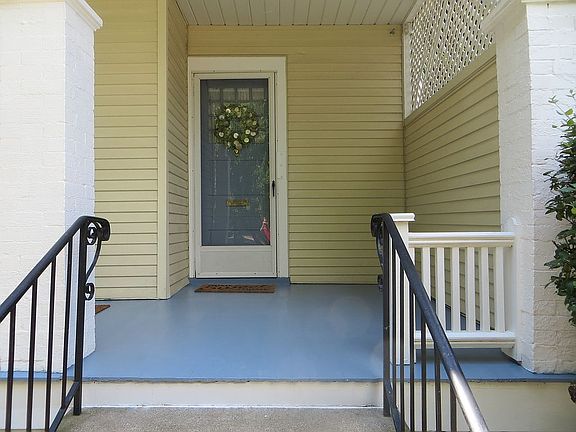 4th image of 683 Elsmere Park