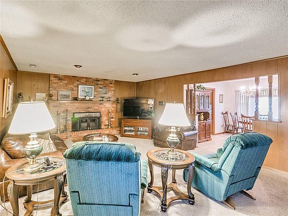 4th image of 3225 Fairway Dr