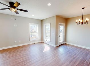 1000 W Maple Ave, Norfolk, NE 68701