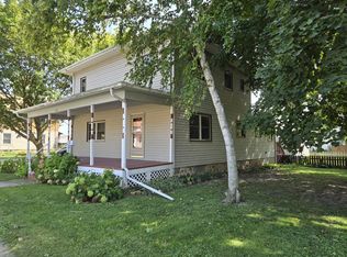 313 E Geneva St, Elkhorn, WI 53121