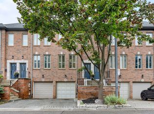 175 Grand Ave #3, Toronto, ON M8Y3Y3