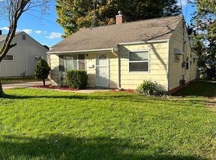 713 E Randolph St, Angola, IN 46703