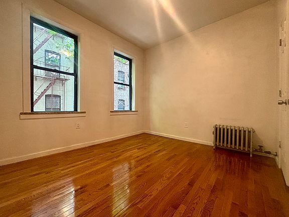 3rd image of 375 Edgecombe Ave APT 6