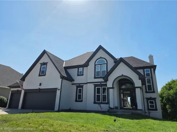 8008 Park Ridge Dr, Parkville, MO 64152
