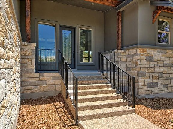 5th image of 5003 Country Club Dr