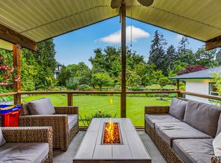 21662 River Rd, Maple Ridge, BC V2X2B7