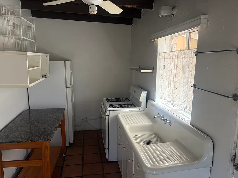 1211 E Adelaide Dr — Photo 4