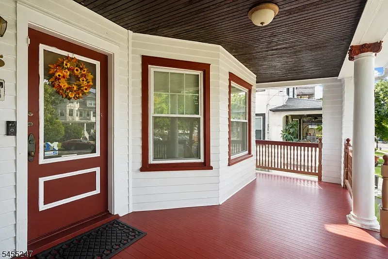 2 bed, 1.0 bath, 925 sqft, $2,800 — Photo 4