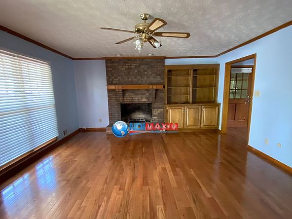 2nd image of 1681 Sundale Dr