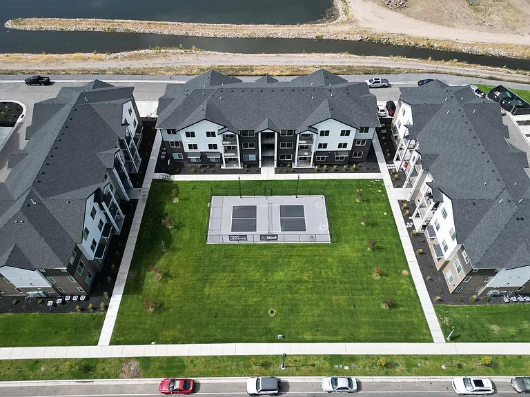1266 S Sawmill Blvd #309 — Photo 2