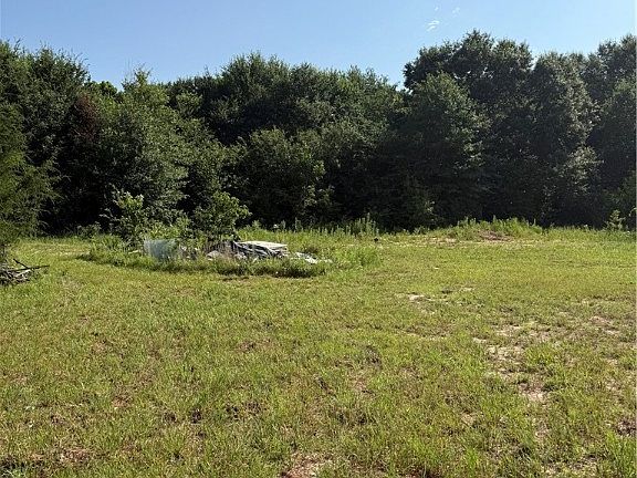 3rd image of 18586 1st St