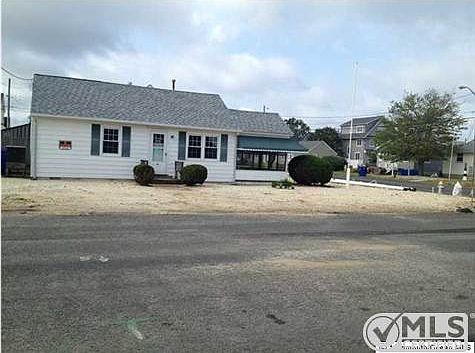 2nd image of 231 2nd Ave