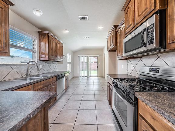 4th image of 12160 Walden Wood Dr