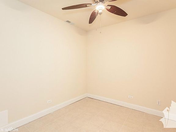 5th image of 3709 N Wilton Ave #1427