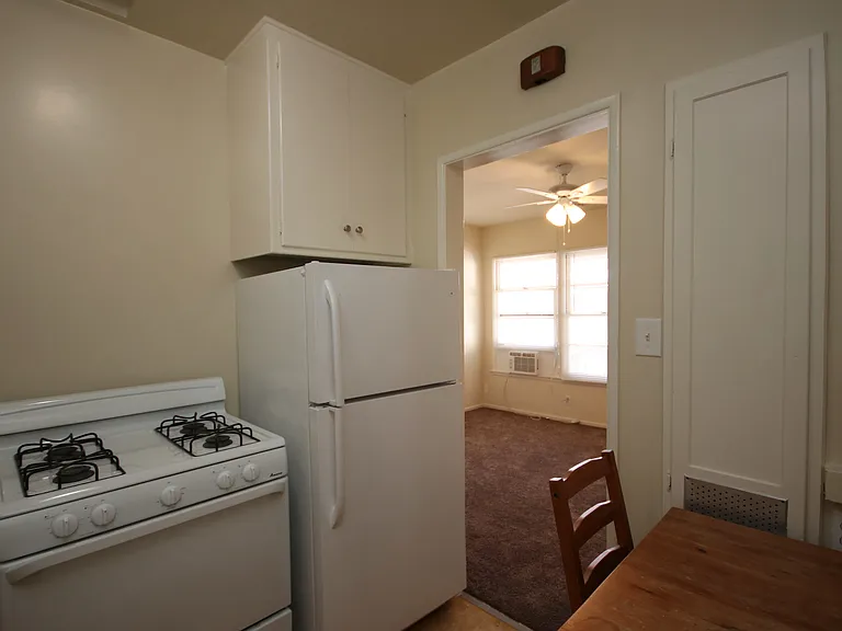 30 N 1st St #8 — Photo 10