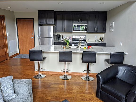 2nd image of 415 6th St N Unit 401