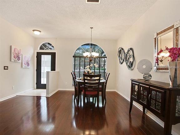 3rd image of 9332 Hampshire Park Dr
