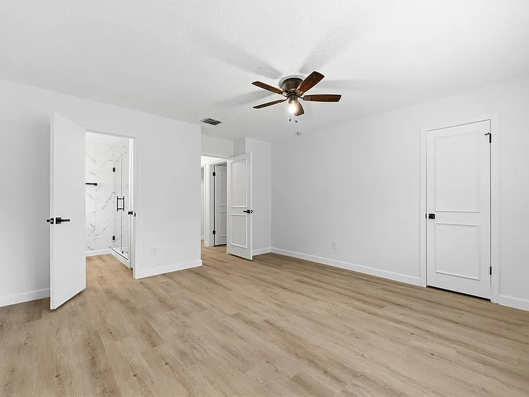 9607 Kemp Forest Dr — Photo 19