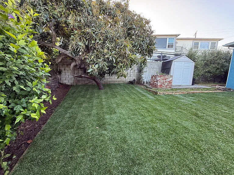 715 W Hamilton Pl — Photo 5