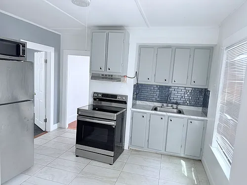 582 Eastern Ave #1 Photo 1