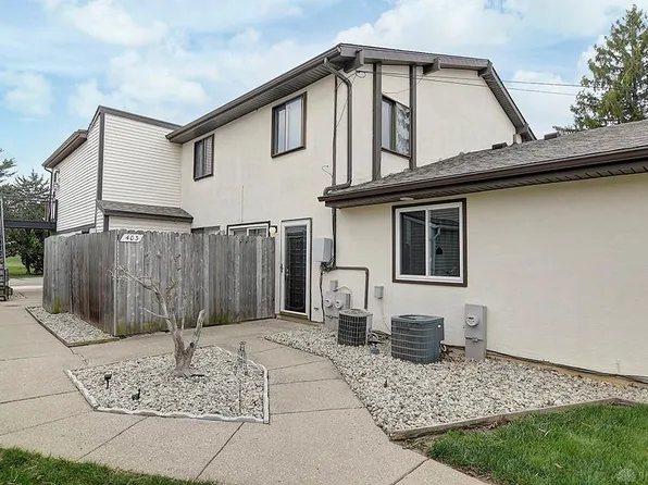 403 Coventry Pl, Fairborn, OH 45324
