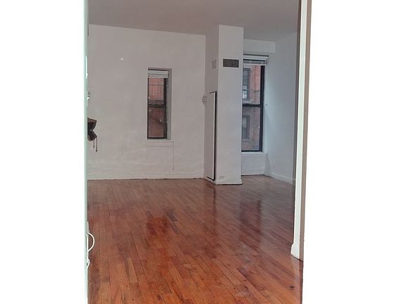 2nd image of 156 Bleecker St #7FW