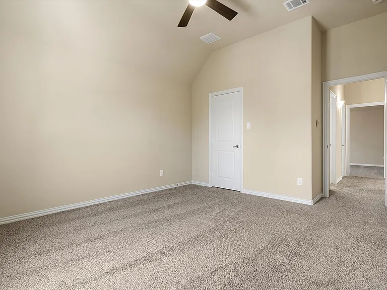 2703 Navarro Trl — Photo 17