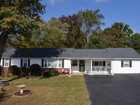 2nd image of 1905 McClain Dr