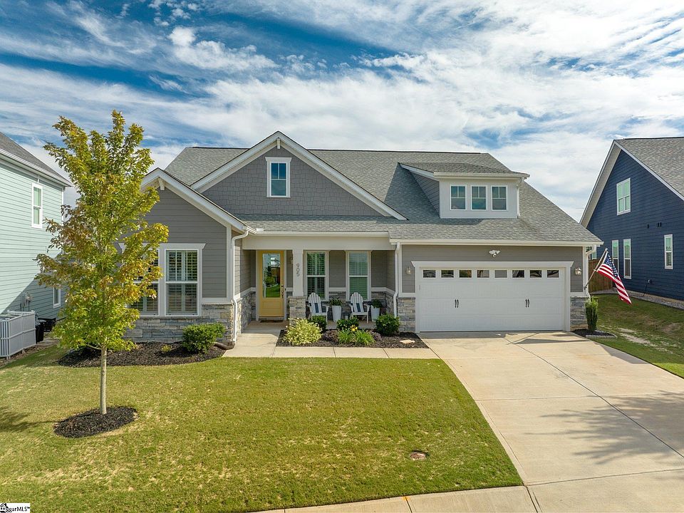 1st image of 905 Berwick Dr