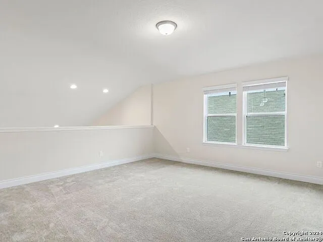 121 Inverness — Photo 19